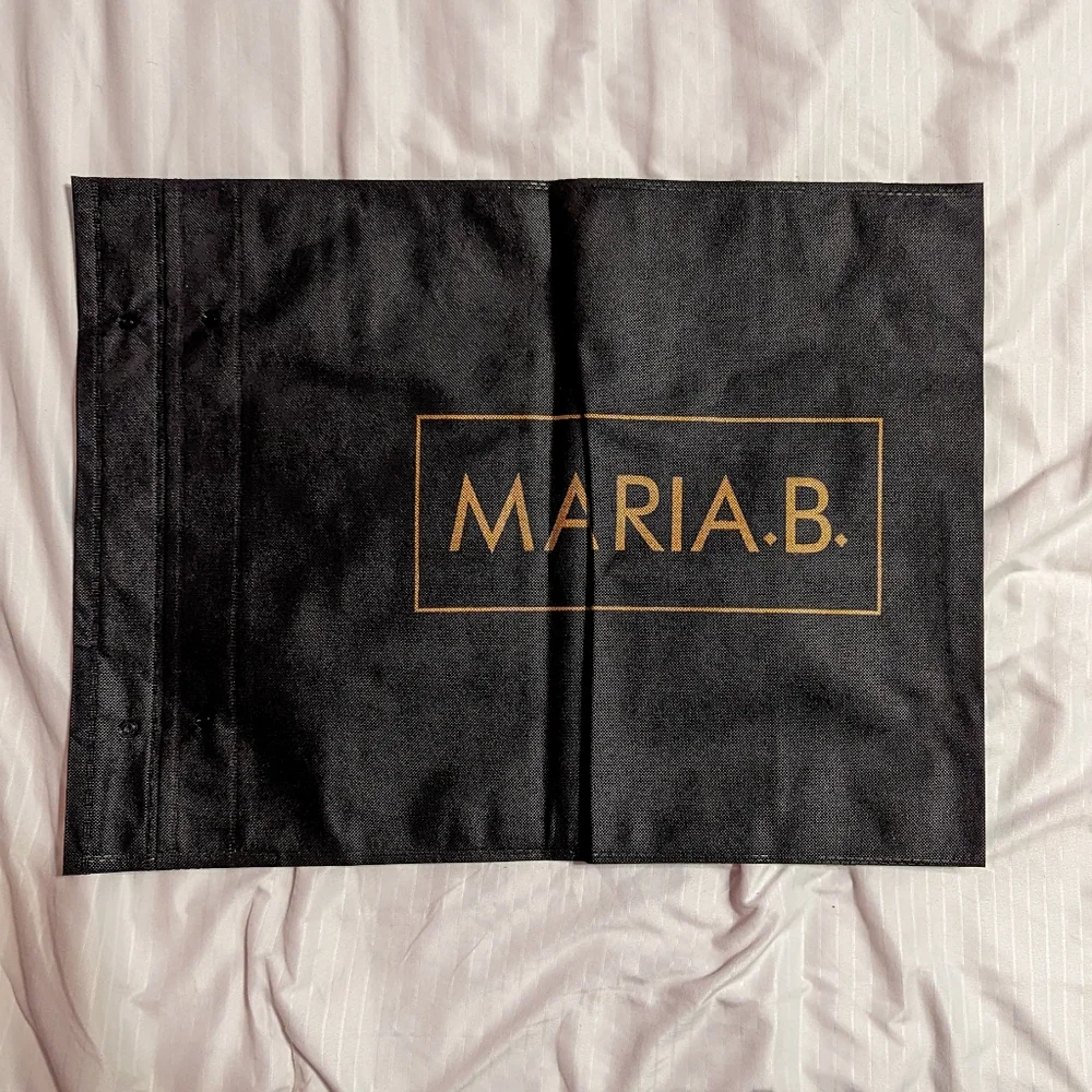 Re-usable Garment Bag 18.75 in x 15.75 in - Black